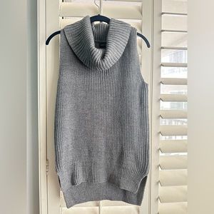 Jones New York - Gray turtle neck sweater sleeveless top